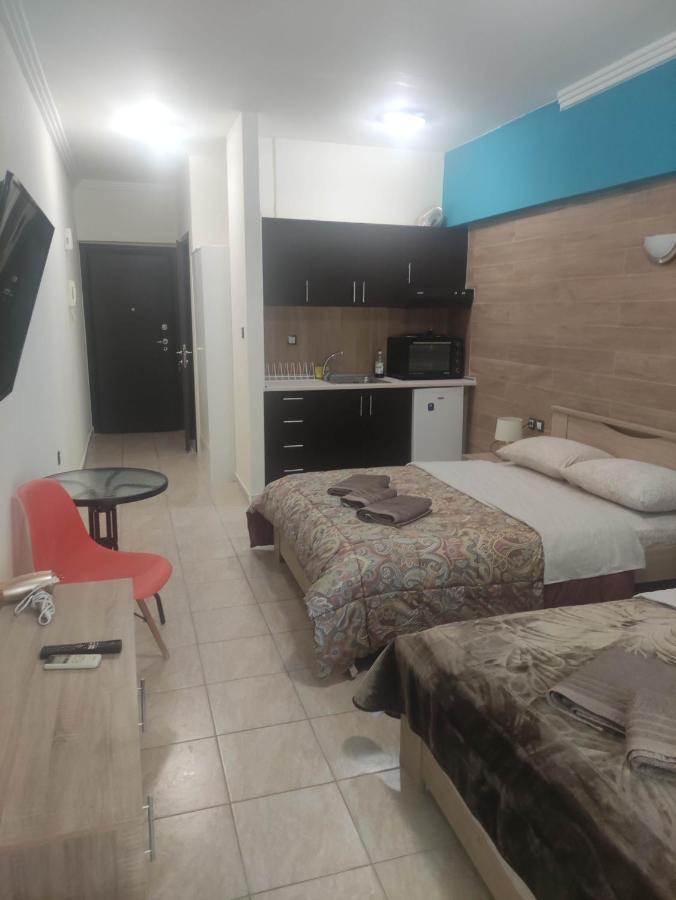 G M 3 Rooms Kentpo In The Heart Of The City Lárissa Exterior foto