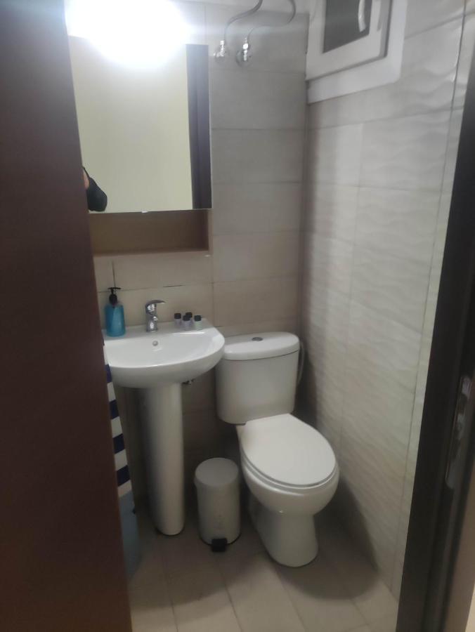 G M 3 Rooms Kentpo In The Heart Of The City Lárissa Exterior foto