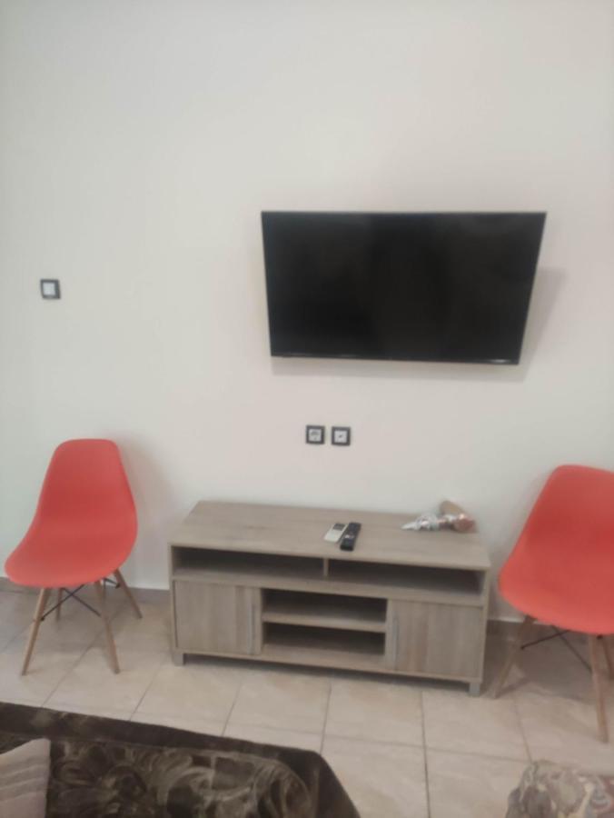 G M 3 Rooms Kentpo In The Heart Of The City Lárissa Exterior foto