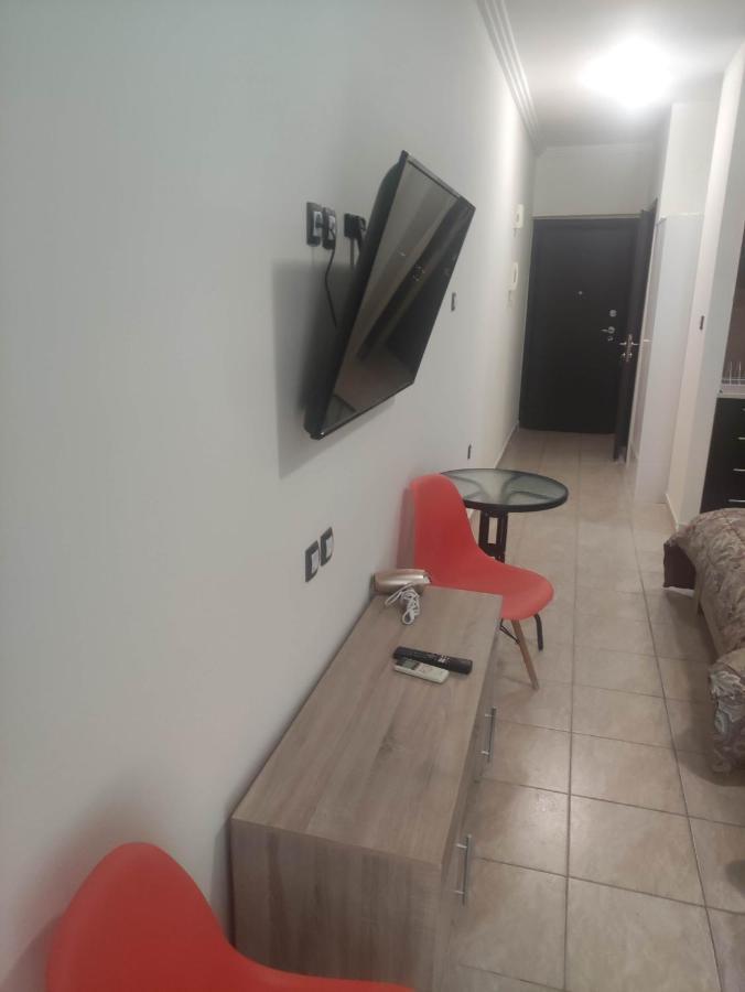 G M 3 Rooms Kentpo In The Heart Of The City Lárissa Exterior foto